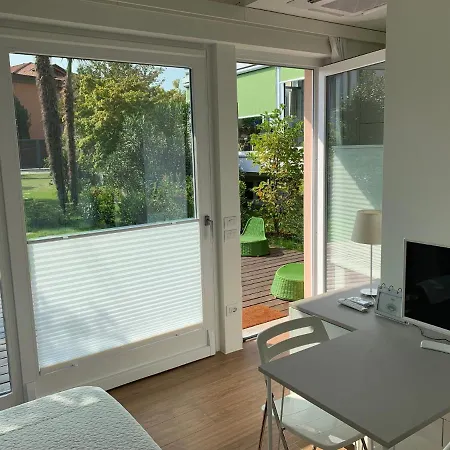 Casabella-lago Maggiore 4*