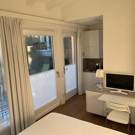 Casabella-lago Maggiore 4* Lesa
