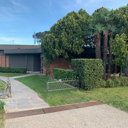 Casabella-lago Maggiore فندق مبيت وإفطار لسا