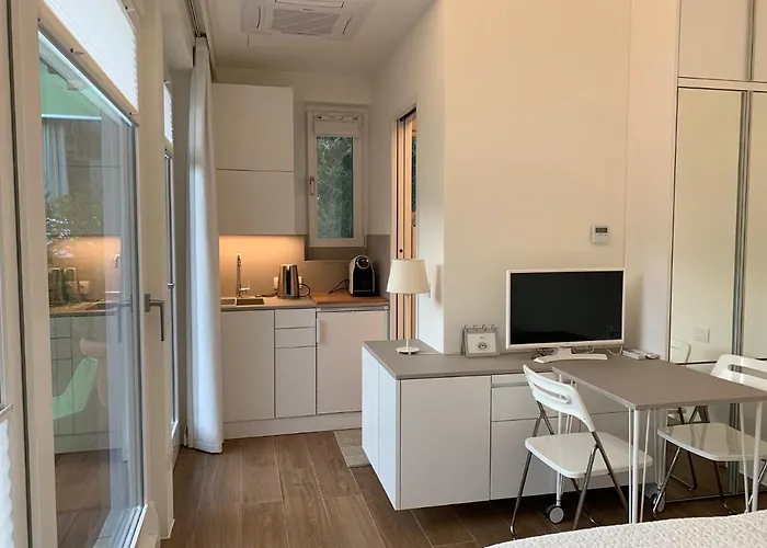 Casabella-lago Maggiore 4* Lesa