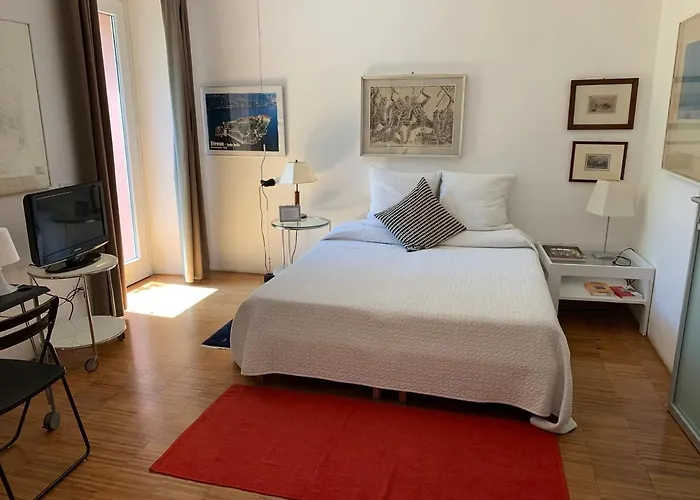 Casabella-lago Maggiore Lesa