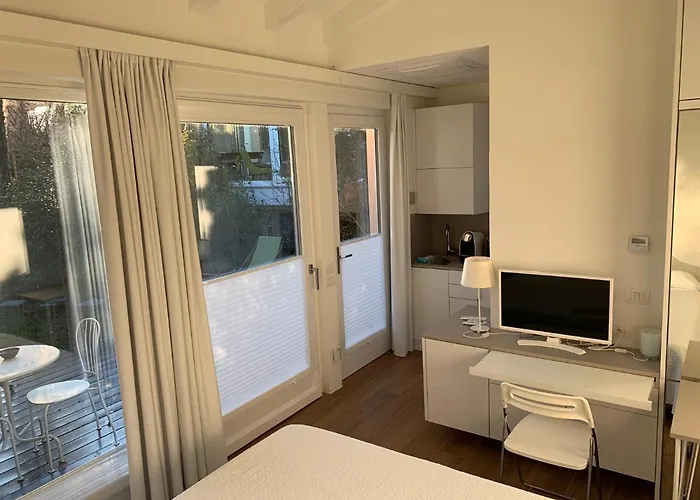 Casabella-lago Maggiore 4* Lesa