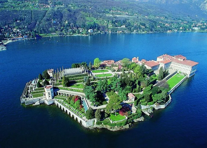 Couette-café Casabella-lago Maggiore 4*