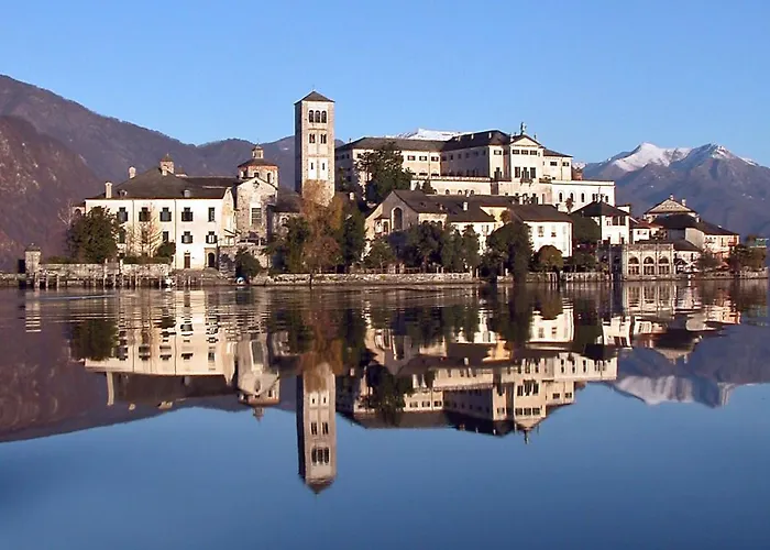 Casabella-lago Maggiore Couette-café Lesa